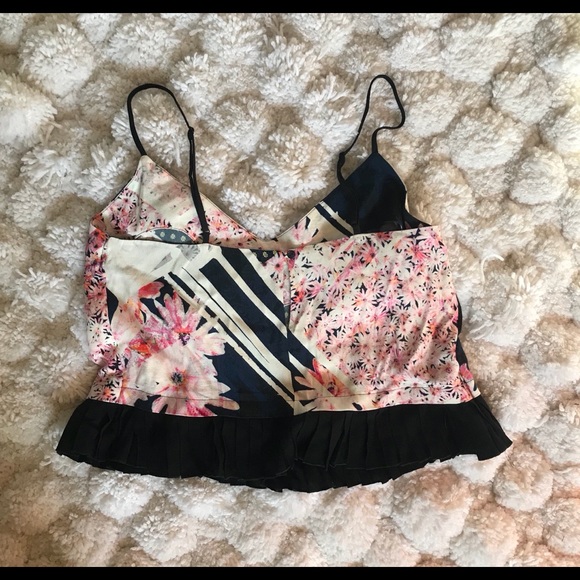 Pleated crop French Connection top - Picture 2 of 3